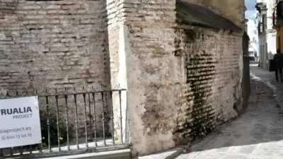 Casa en venta en Calle San Esteban, San Bartolomé-Judería (Distrito Casco Antiguo. Sevilla Capital) de 445.000 €