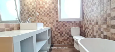 Piso en alquiler en Avinguda de Pi ì Margall, Zona Plaça de la Concòrdia (Burjassot) de 1.100 €<span>/mes</span>