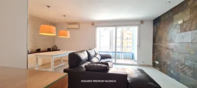 Piso en alquiler en Avinguda de Pi ì Margall, Zona Plaça de la Concòrdia (Burjassot) de 1.100 €<span>/mes</span>