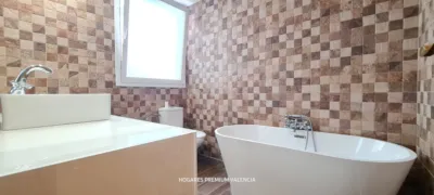 Piso en alquiler en Avinguda de Pi ì Margall, Zona Plaça de la Concòrdia (Burjassot) de 1.100 €<span>/mes</span>