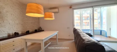 Piso en alquiler en Avinguda de Pi ì Margall, Zona Plaça de la Concòrdia (Burjassot) de 1.100 €<span>/mes</span>