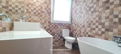 Piso en alquiler en Avinguda de Pi ì Margall, Zona Plaça de la Concòrdia (Burjassot) de 1.100 €<span>/mes</span>