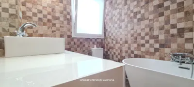 Piso en alquiler en Avinguda de Pi ì Margall, Zona Plaça de la Concòrdia (Burjassot) de 1.100 €<span>/mes</span>