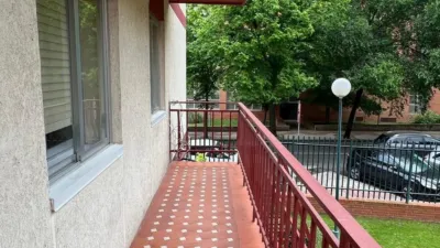 Piso en calle Cisneros, 99 photo 16