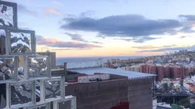 Casa en venta en Calle Atarjea Tahodio, Salamanca-Uruguay-Las Mimosas (Distrito Centro-Ifara. Santa Cruz de Tenerife Capital) de 220.000 €