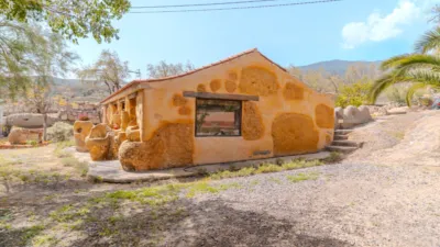 Rustic chalet on Acaymo Street photo 2