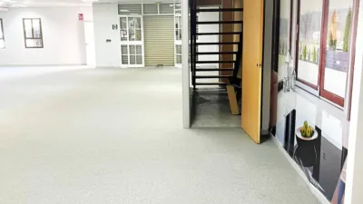Nave comercial en alquiler en Calle de Esteban Salazar Chapela, cerca de Calle de Herman Hesse, Churriana-El Pizarrillo-La Noria-Guadalsol (Distrito Churriana. Málaga Capital) de 2.950 €<span>/mes</span>
