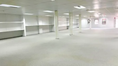 Nave comercial en alquiler en Calle de Esteban Salazar Chapela, cerca de Calle de Herman Hesse, Churriana-El Pizarrillo-La Noria-Guadalsol (Distrito Churriana. Málaga Capital) de 2.950 €<span>/mes</span>