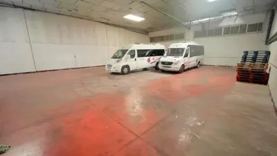 Nave comercial en alquiler en Avenida de Villa Rosa, cerca de Avenida de Velázquez, Churriana-El Pizarrillo-La Noria-Guadalsol (Distrito Churriana. Málaga Capital) de 4.000 €<span>/mes</span>