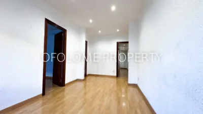 Flat for sale on Carrer de Sant Joaquim photo 3