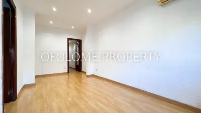 Flat for sale on Carrer de Sant Joaquim photo 2