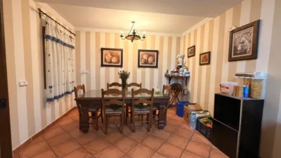 House in Centre photo 12