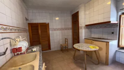Semi-detached house on Calle de Mosén Rausell photo 3