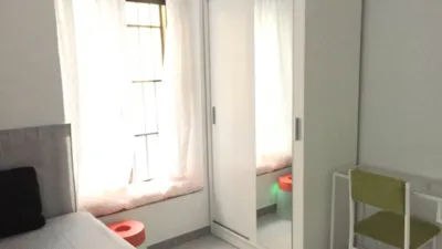 Estudio en alquiler en Calle Parra Alta de Cartuja, San Ildefonso (Hospital Real) (Distrito Beiro. Granada Capital) de 400 €<span>/mes</span>