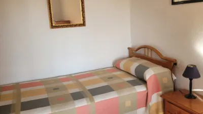 Piso en alquiler en Plaza San Isidro, San Ildefonso (Hospital Real) (Distrito Beiro. Granada Capital) de 1.050 €<span>/mes</span>