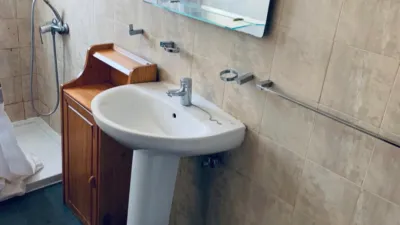 Piso en alquiler en Camino de los Yeseros, Cartuja (Distrito Norte. Granada Capital) de 850 €<span>/mes</span>