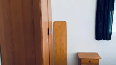 Piso en alquiler en Camino de los Yeseros, Cartuja (Distrito Norte. Granada Capital) de 850 €<span>/mes</span>