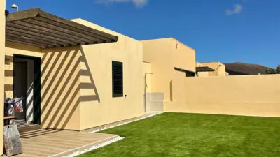 House on Cardon Street photo 32
