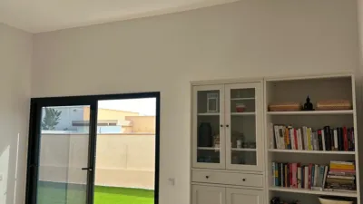House on Cardon Street photo 4