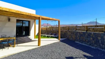 Single-family home on Calle Tisajoire photo 5