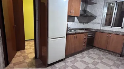 Casa en venta en Paseo de la Radio, cerca de Calle de Grecia, Cerro Reyes (Badajoz Capital) de 85.000 €