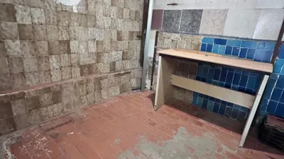 Casa en venta en Paseo de la Radio, cerca de Calle de Grecia, Cerro Reyes (Badajoz Capital) de 85.000 €