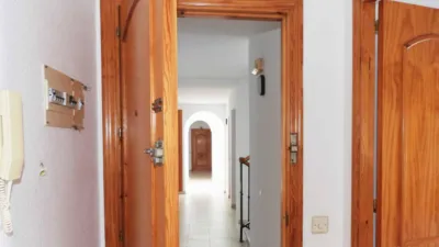 Apartment on Calle Mariano Hernández photo 2