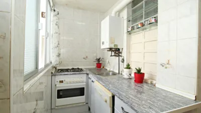 Flat on Calle de Pont de Molins photo 5