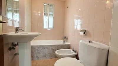 Flat on Calle de Pont de Molins photo 18