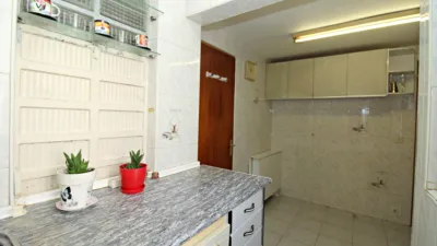 Flat on Calle de Pont de Molins photo 4
