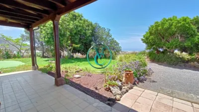 Casa en venta en Calle Elvira, Buzanada-Valle de San Lorenzo-Cabo Blanco (Arona) de 1.100.000 €