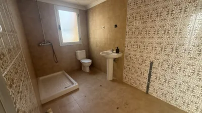 Semi-detached house on Carrer d'Antonio Vico photo 11