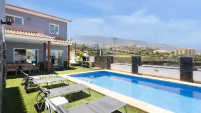 Single-family chalet on Avenida Loro Parque photo 5