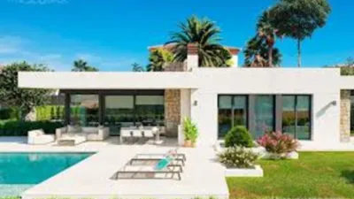 Chalet on Avenida de Bruselas-El Coto photo 9