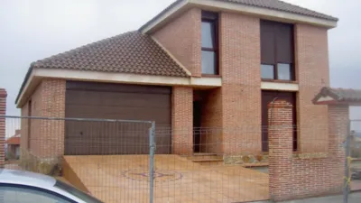 Detached family home on Calle de las Acacias photo 3