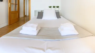 Apartamento en alquiler en Avenida del General Perón - Imagen 23