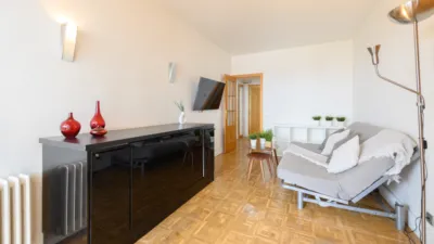 Apartamento en alquiler en Avenida del General Perón - Imagen 31