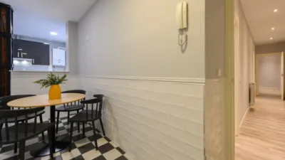 Piso en alquiler en Calle de Ferraz, cerca de Paseo del Pintor Rosales - Imagen 2