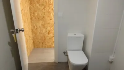 Oficina en alquiler en Avenida de Linares Rivas - Més