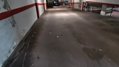 Garaje en venta en Calle de Manuel Azaña - Más