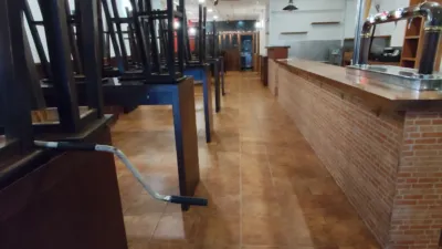 Local comercial en venta en Calle de Manuel Piñeiro Pose - Más