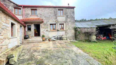 Detached family home on Calle As Virtudes photo 12