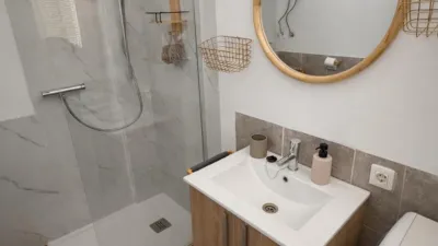 Apartment on Calle Chasna, Block B photo 12