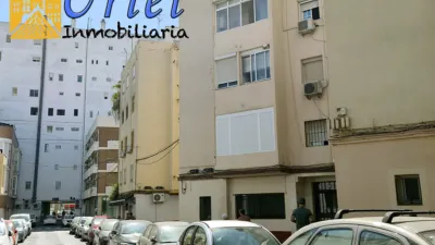 Apartment in Zona Esperanza de Triana photo 2