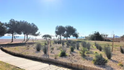 Dúplex en alquiler en Avinguda Mediterrània, Papa Luna (Benicarló) de 430 €
