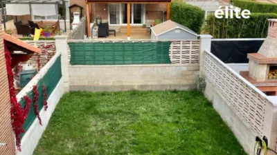 Chalet adosado en venta en Calle de Rocinante, 42, Boecillo de 166.500 €