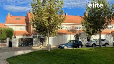 Chalet adosado en venta en Calle de Rocinante, 42, Boecillo de 166.500 €