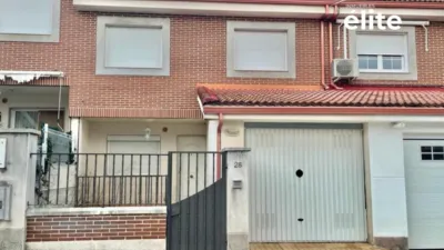 Chalet adosado en venta en Avenida Don Quijote, 28, Boecillo de 190.000 €