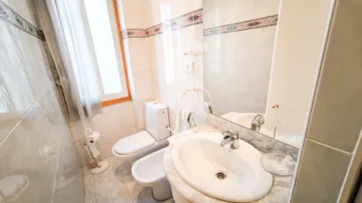 Piso en venta en Calle de la Nosa Señora do Portal, A Carballeira (Ourense Capital) de 160.000 €