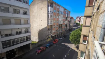 Piso en venta en Calle de la Nosa Señora do Portal, A Carballeira (Ourense Capital) de 160.000 €